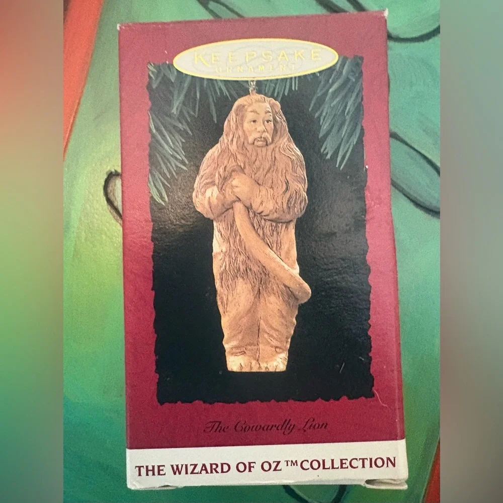 Hallmark 1994 Cowardly Lion Ornament‎ - Wizard of Oz
